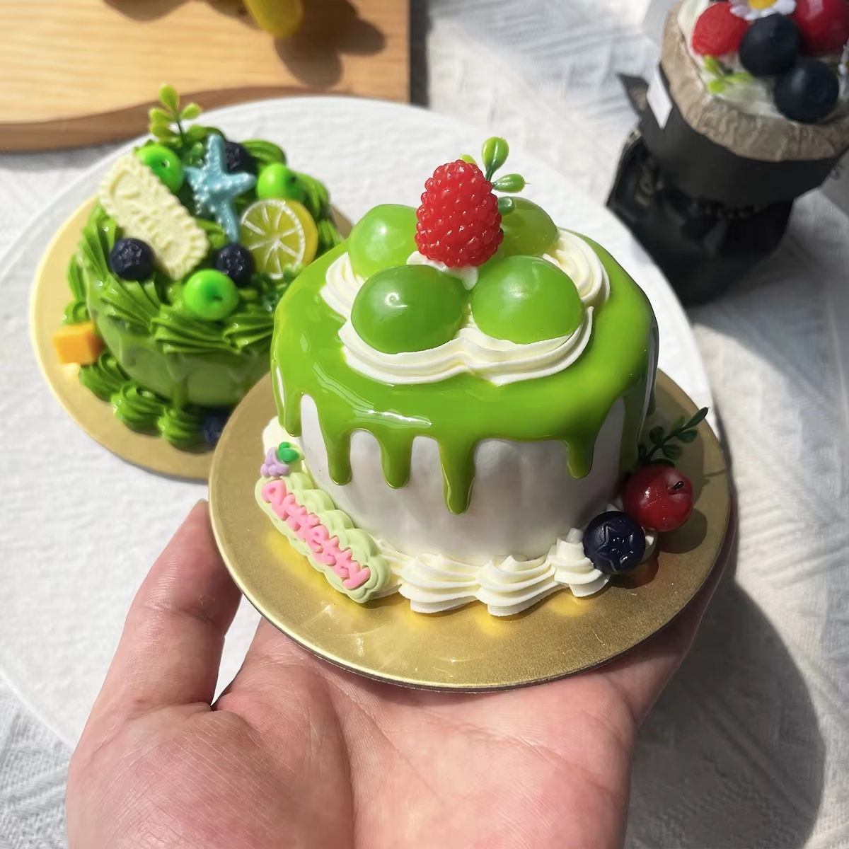 シミュレーションミニケーキDIY材料キット、クリーム接着剤の手作り食用おもちゃ、女の子の誕生日に最適なギフト