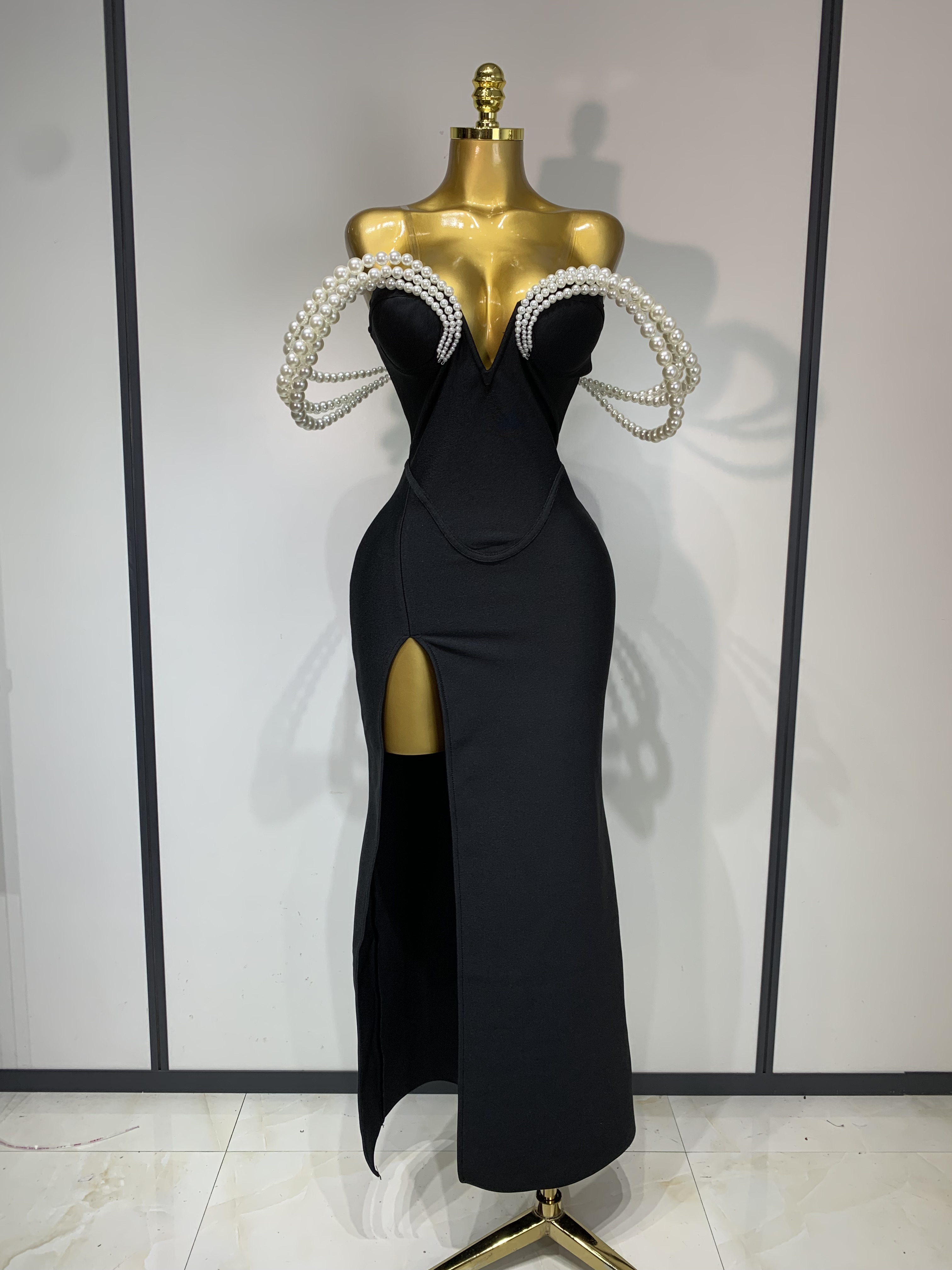 女性の高級デザイナー真珠 V ネックマキシロング包帯ボディコンドレスセレブイブニングパーティー誕生日ドレス歌手のステージ衣装