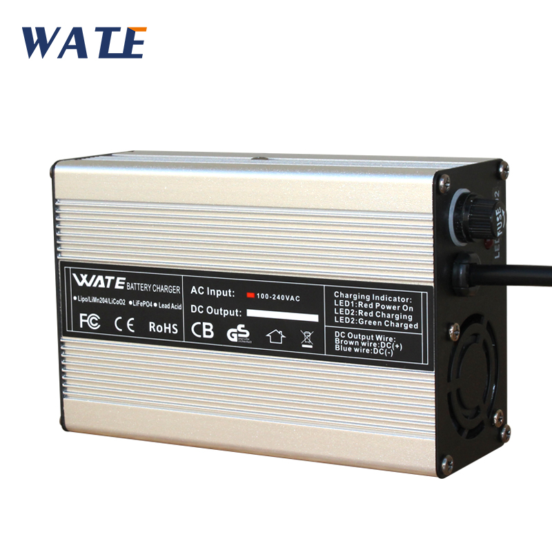 58.4V 3A LiFePO4 バッテリー充電器 16S 48V LiFePO4 バッテリー充電器アルミニウム