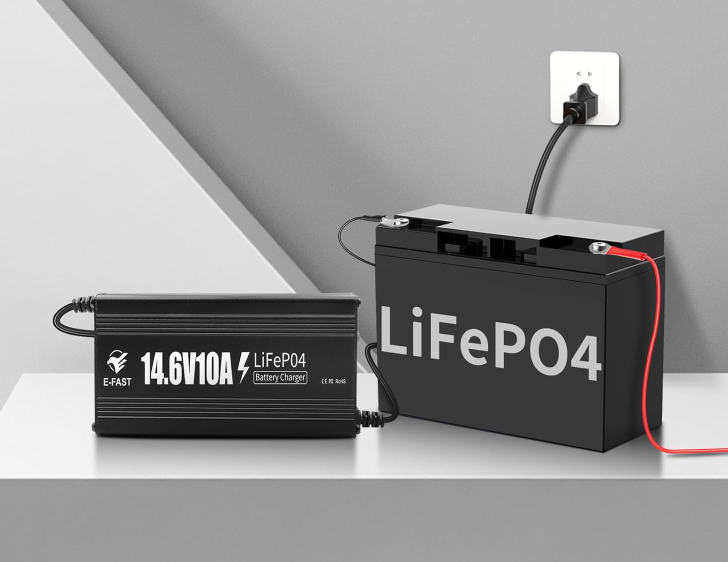12V 10A リチウムバッテリー充電器、プレミアムアルミニウムハウジング付き 14.6V LiFePO4 バッテリー充電器 - ゴルフカート、RV、マリン、ボート、トローリングモーター用 0V アクティベーション - アンダーソンコネクター付き