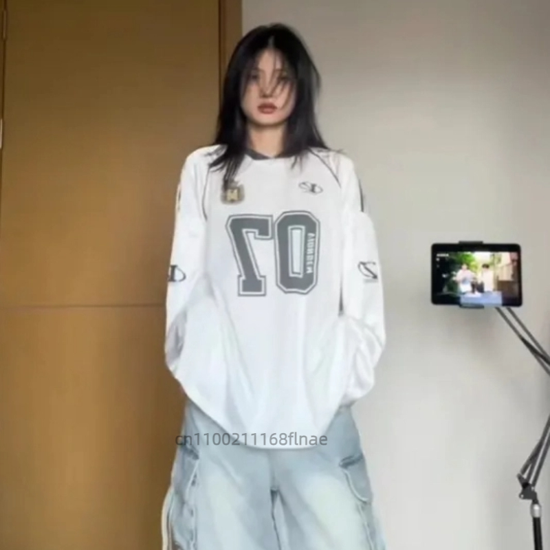 アメリカンストリートダンス衣装レトロスタイルVネックルーズ長袖ジャージスタイルTシャツファッショナブルなハイエンドトップ女性用