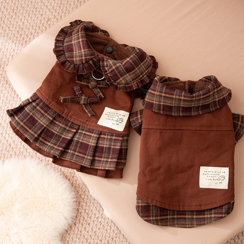 新しい秋冬犬服チェック柄マッチング衣装テディドッグドレスとパーカースタイリッシュなペットアパレル