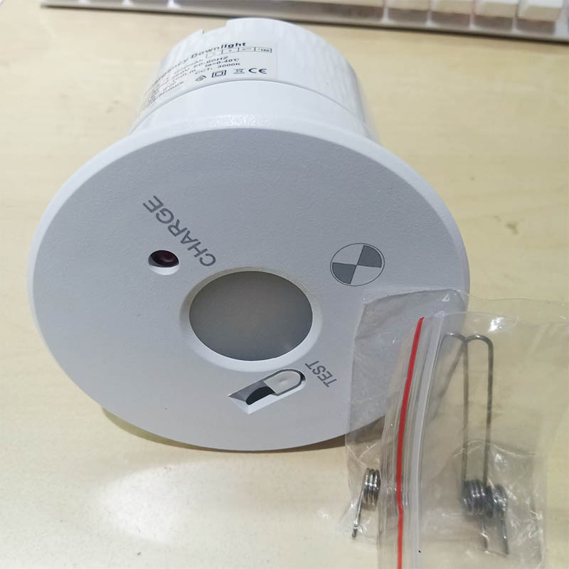 一体型 3W LED 非常用照明器具 家庭用 3 時間持続時間の火災 LED ダウンライト シーリング ランプ
