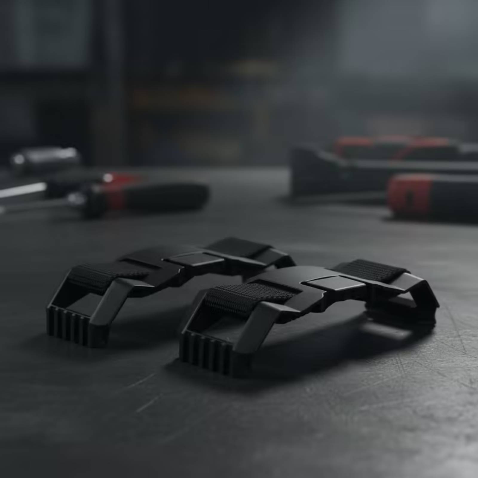 2 個ヘルメットヘッドランプブラケット歯付きグリップヘッドランプストラップブラケットヘルメットランプクリップ幅広い互換性照明アクセサリー