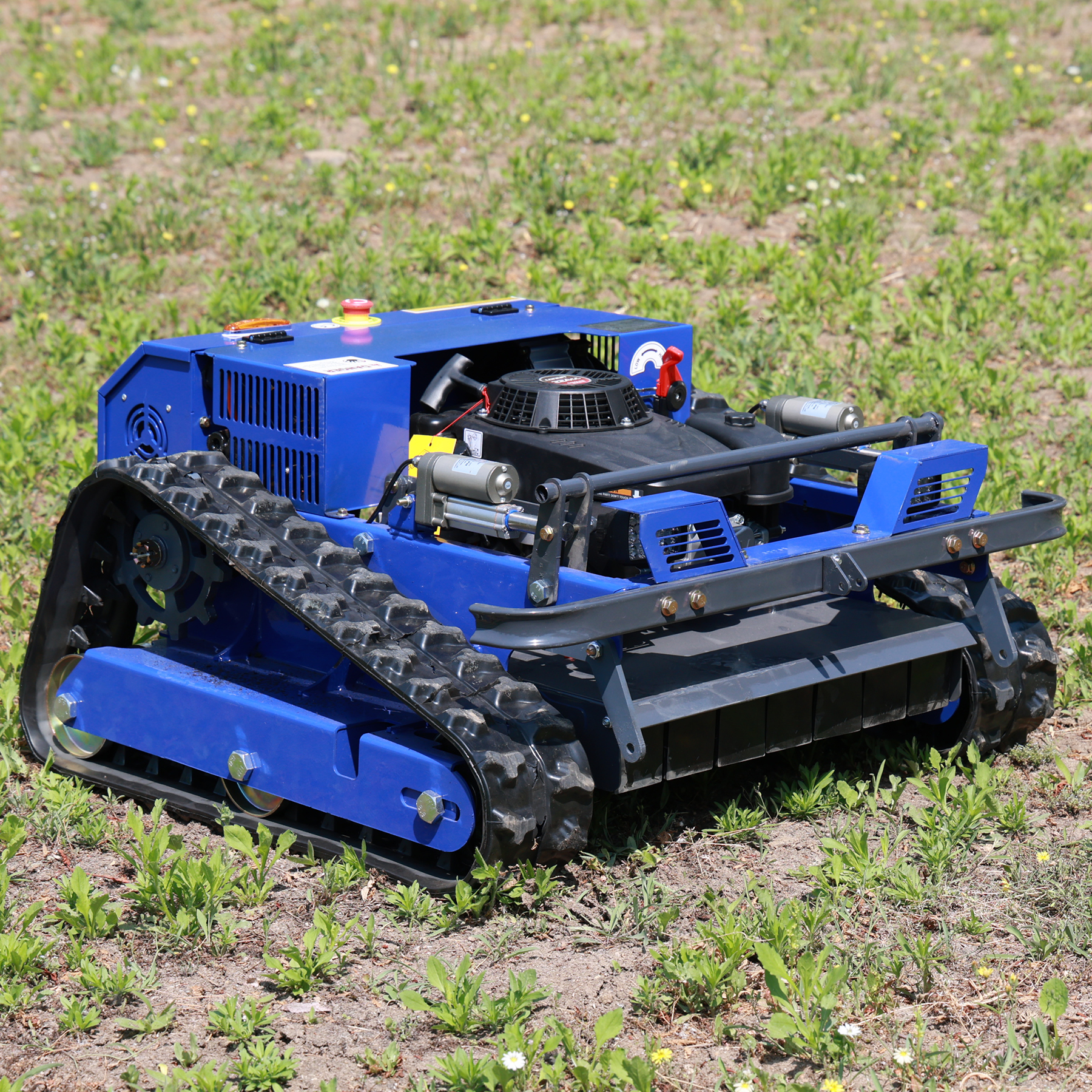 斜面芝刈り機リモートコントロール、9HP追跡ロボット芝刈り機、急な地形用RCクローラー無線制御草刈機