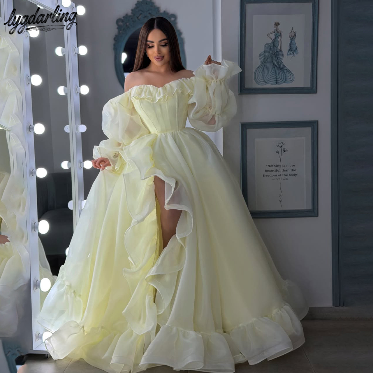 カスタムオフショルダーふわふわバブルスリーブオーガンザ夜会服サイドハイフリルスリットコルセットAライン結婚式のゲストフォーマルイブニングドレス