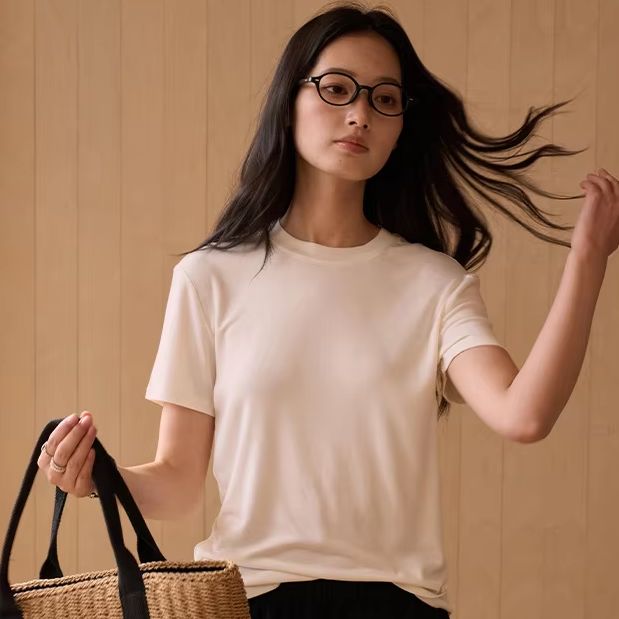 モーダル軽量、通気性、半袖レディース夏ラウンドネック T シャツ重ね着用 - フィットして痩身、多用途のベースレイヤー