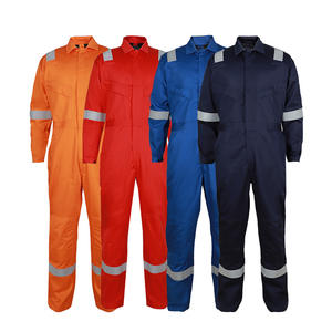 工場直販のFRコットン製防火・耐火性作業服（男性用）。