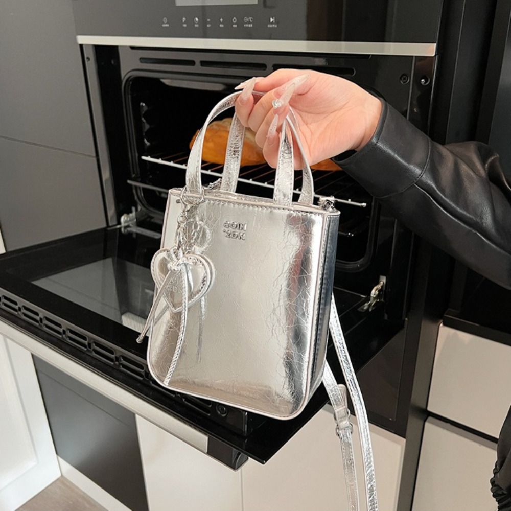 ファッション Pu レザーショルダーバッグシックな多用途小さなスクエアバッグ愛キーホルダーペンダント高品質クロスボディバッグ女性のための