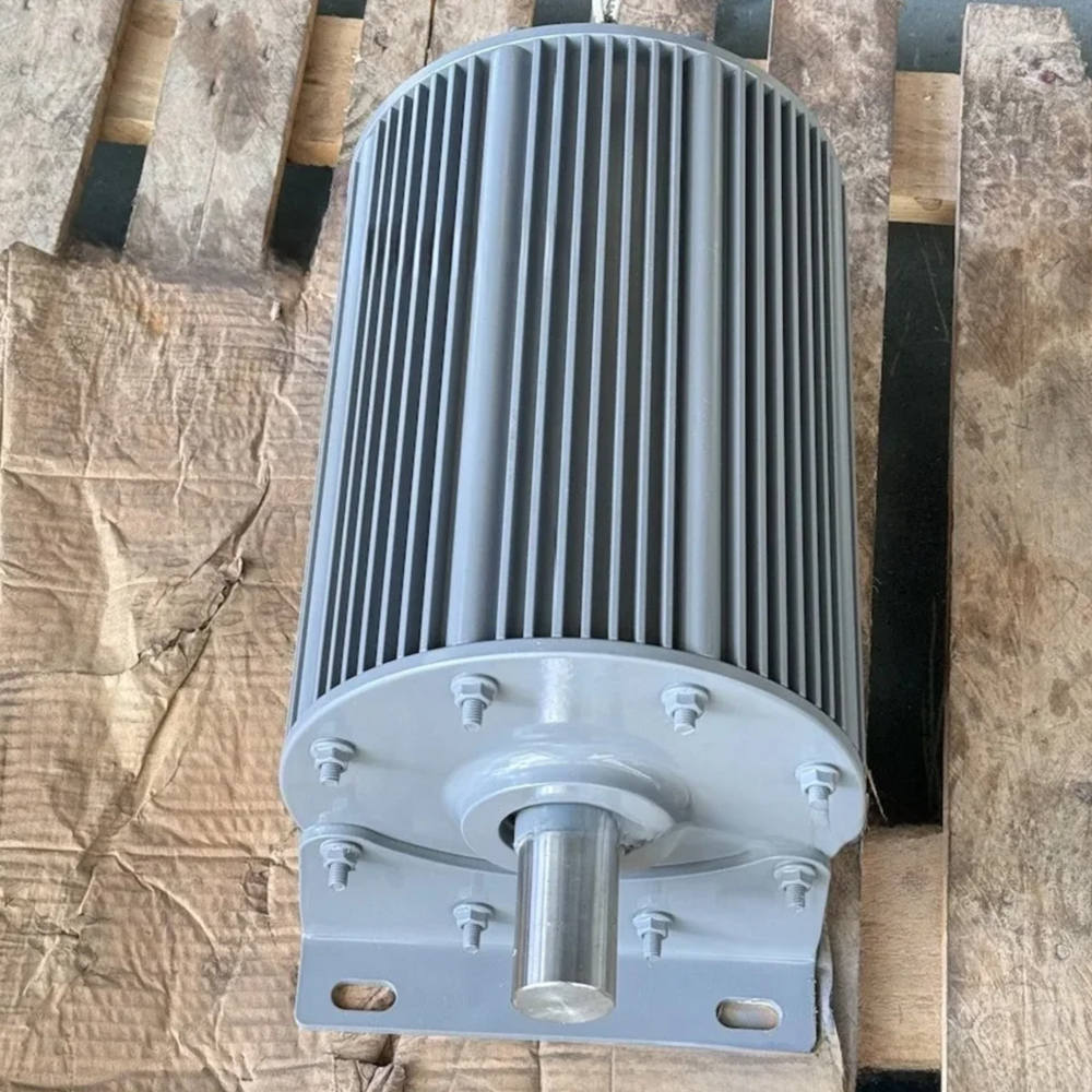低速永久磁石発電機 48V-380V 低 Rpm 10000W-60000W 低ノイズ PMG 3 相 AC オルタネータはモーター駆動に使用します