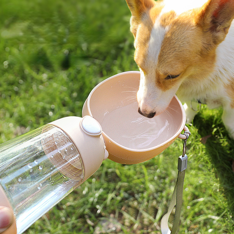 犬のお出かけウォーターカップ、屋外多機能ペットコンパニオンカップ、給水器、ポータブルペットウォーターディスペンサー用品