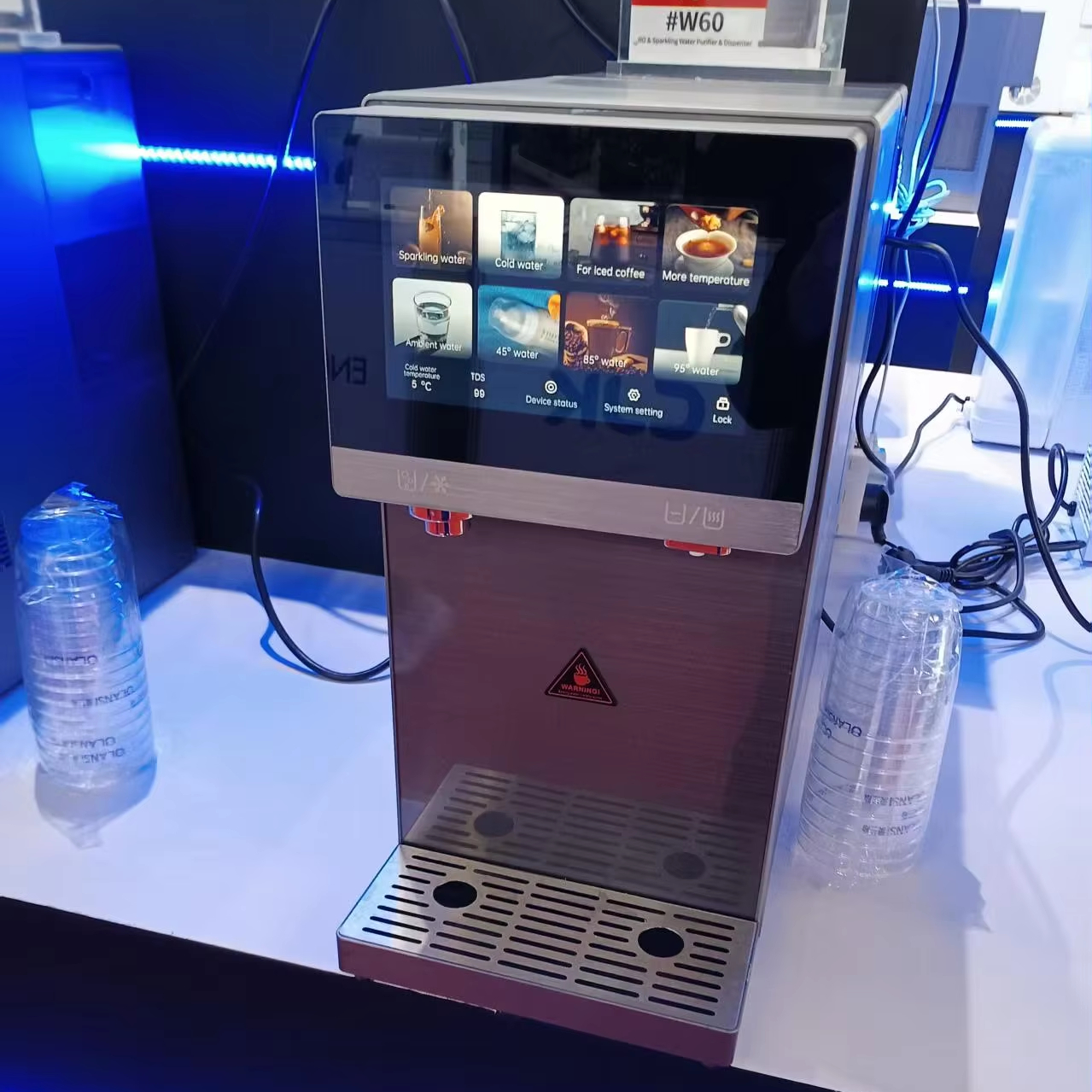 2025 WIFI RO スパークリングウォーターシステム商業インスタントホットおよびコールド飲料ソーダ浄水器ディスペンサー