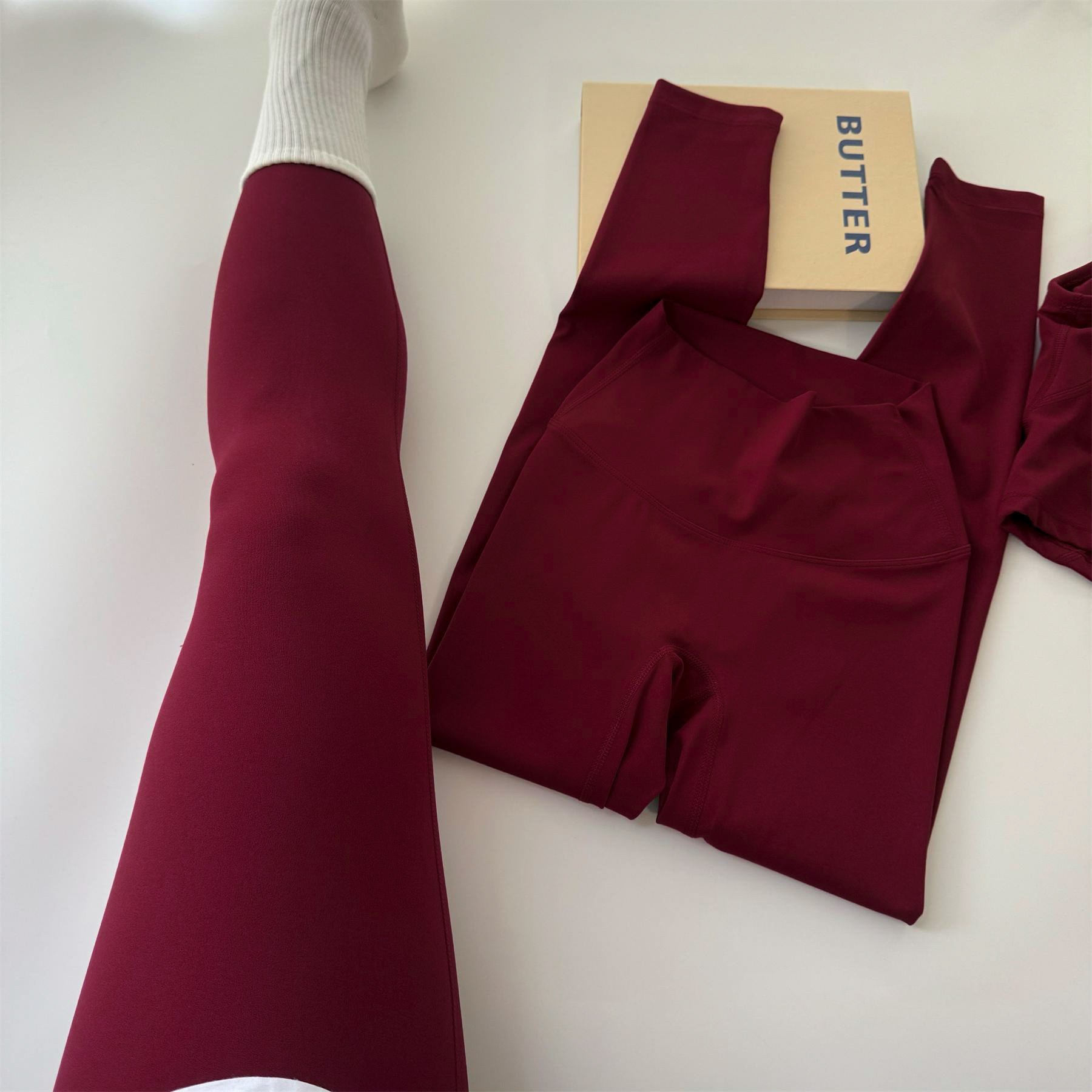 女性ジムヨガパンツハイウエスト裸感覚ランニングサイクリングレギンス通気性スポーツシームレスストレッチフィットネスヨガパンツ