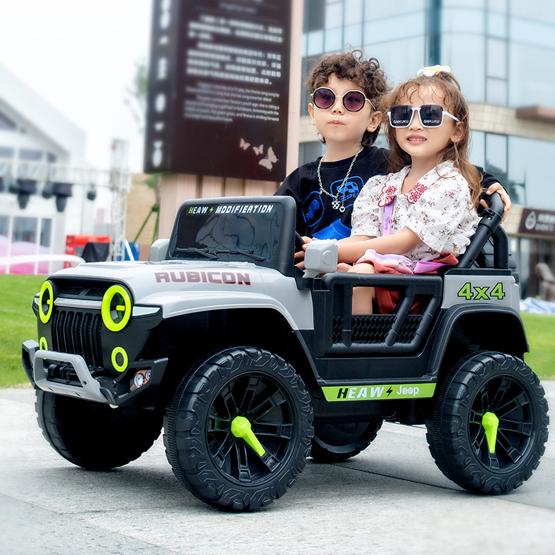強力なパワービッグ電気 4WD オフロードおもちゃ充電式バッテリー子供のための車に乗る