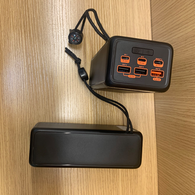 50000mAh 大容量パワーバンク、最大 22.5W PD 3.0 高速充電ポータブル USB C バッテリーパック、4 つの出力付き&3つの入力&液晶D