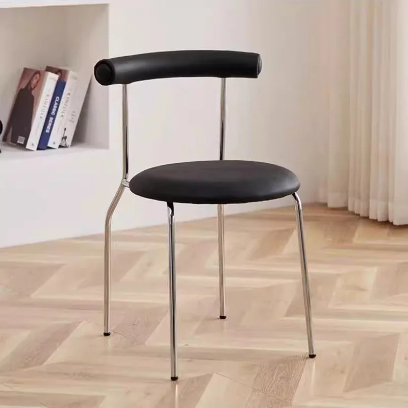 トレンディなヨーロッパのダイニングチェアホワイト北欧金属オフィスダイニングチェアモダンで豪華な Muebles パラ El Hogar 家庭用家具
