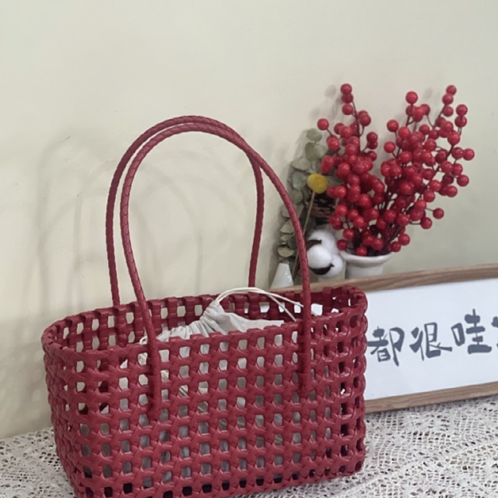 プラスチック中空織りバッグ田舎スタイル大容量ビーチトートバッグバケットバッグボヘミアンスタイル女性 PVC ハンドバッグ夏