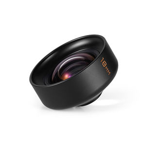 高解像度光学ガラス製 18mm 汎用スマートフォン用超広角カメラレンズ。オートフォーカス／マニュアルフォーカス機能付き。iPhone および Android に対応。