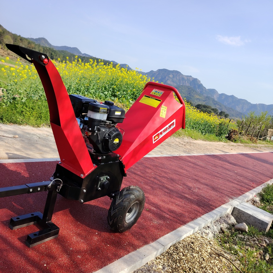 カスタマイズされた産業レベル 15HP ウッドチッパー、長時間細断用の安定したガーデンウッドチッパー