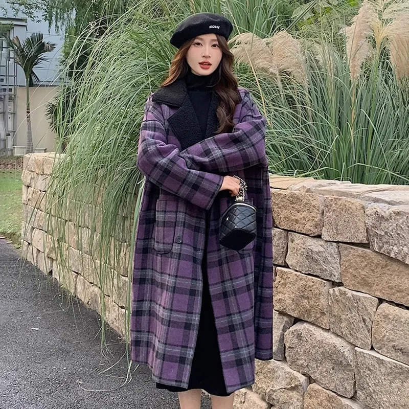 紫色のレトロなチェック柄ロングウールコート女性の服の秋と冬の 2024 新しいハイエンドルーズで厚い両面コート