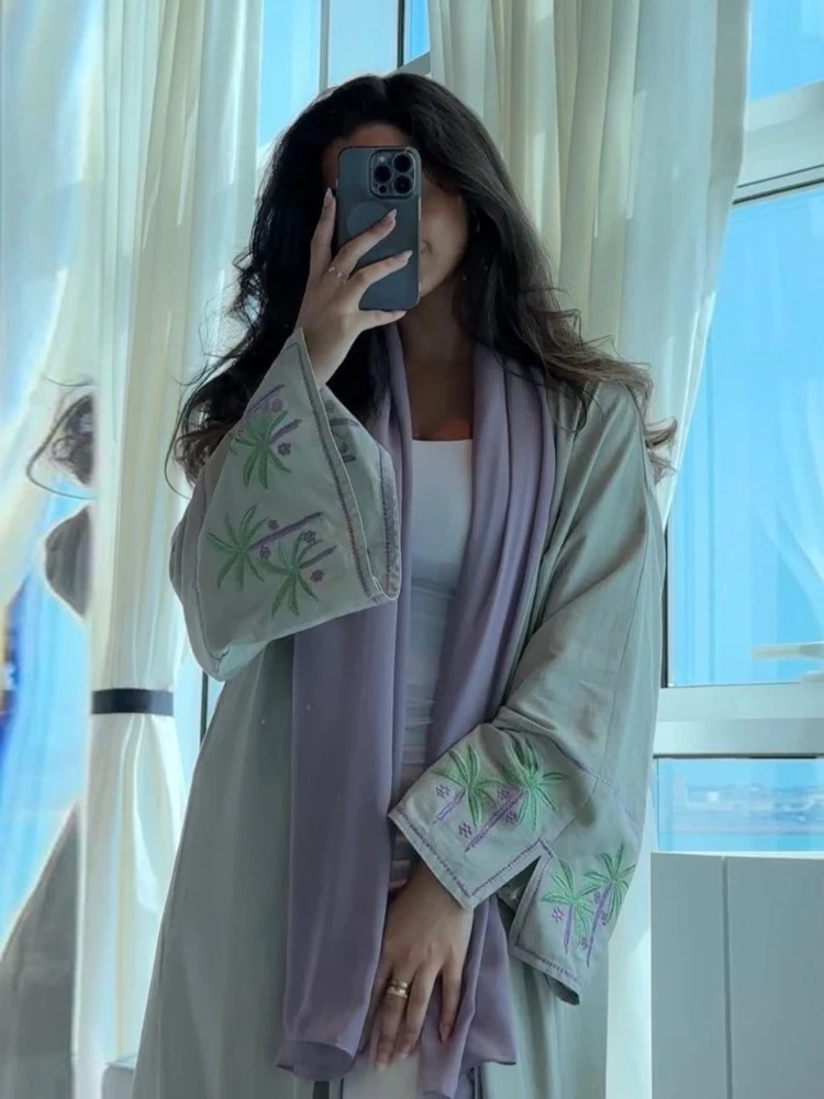 秋サウジアラビアイスラム教徒アバヤ女性のための刺繍カフタンドレスラマダンパーティーロングドレス Abayas 女性ローブカフタン Vestidos
