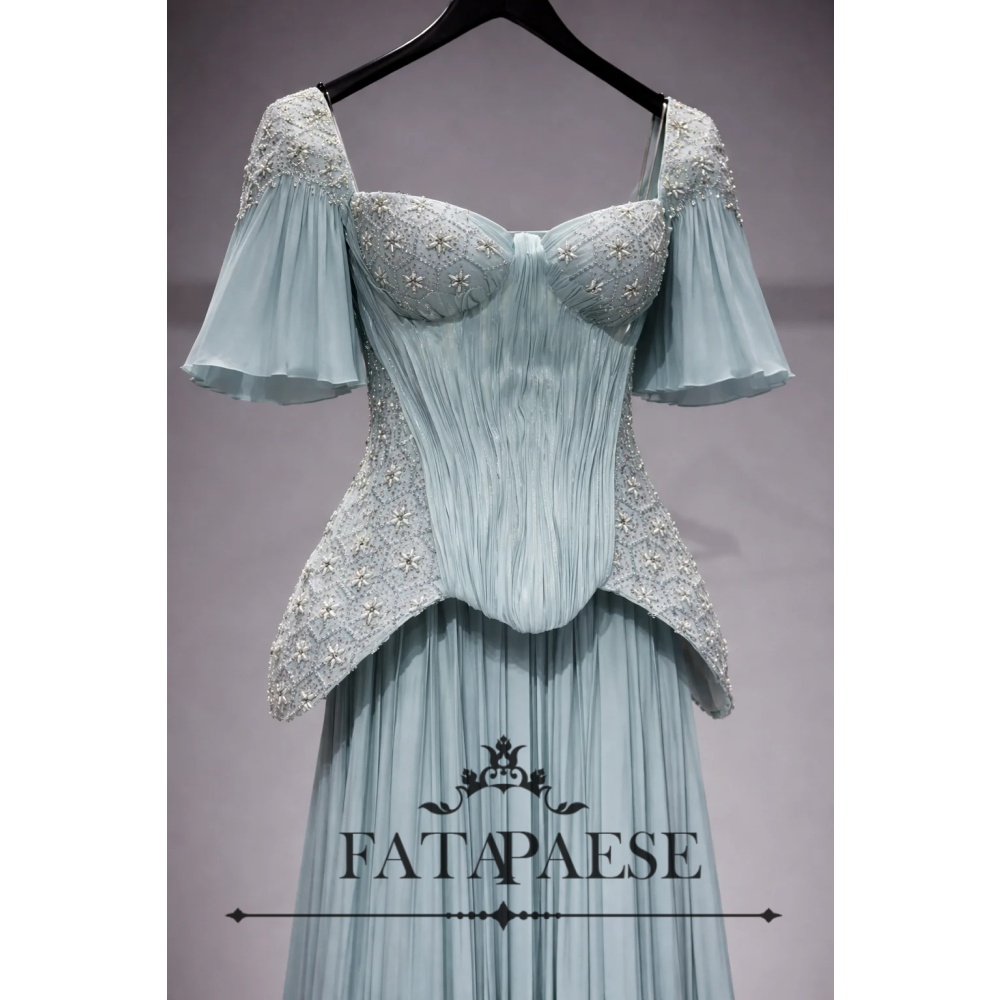 FATAPAESE カスタマイズされたスパークリングビーズの高級女性のフォルマバロックイブニングドレスパールスクエアネックストレートコルセットドレス 2 個