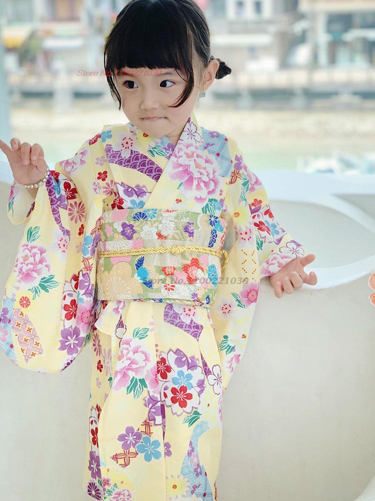 2026 日本の着物ローブ伝統的な日本の着物浴衣フラワープリント子供日本の衣装コスプレ服着物ドレス