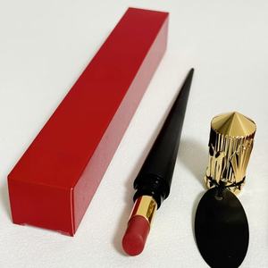 ベルベットのようなマットブラック、しっとりとしてべたつかない