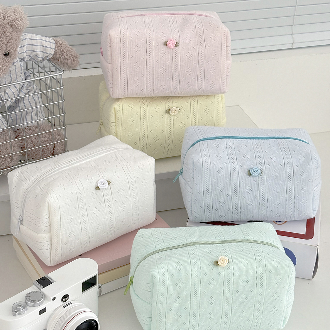 ファッションフラワー女性小さな化粧バッグトラベルオーガナイザー枕化粧品ハンドバッグポーチ Gilrs シンプルなスクエアジッパークラッチバッグ