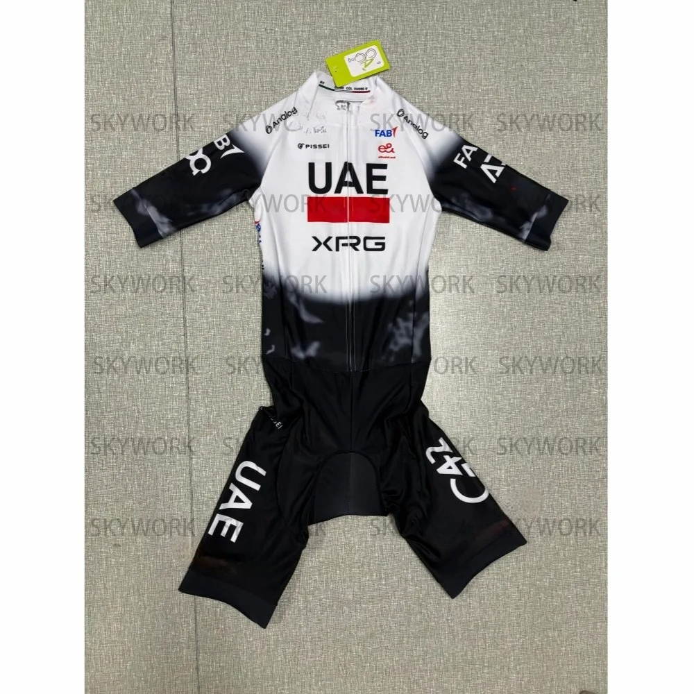 レーザーカットスキンスーツ 2025 UAE XRG チームボディスーツ半袖ジャンプスーツサイクリングジャージバイク自転車服マイヨ Ropa Ciclismo