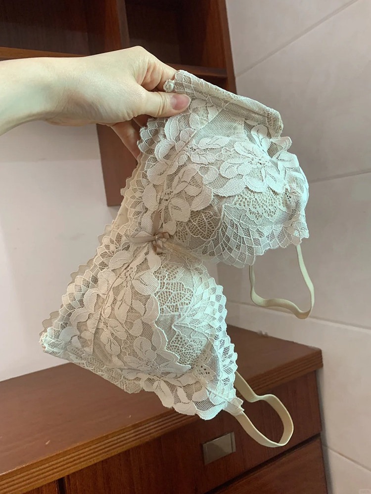 YUQI プッシュアップブラ 小さい胸用 リフトアップ