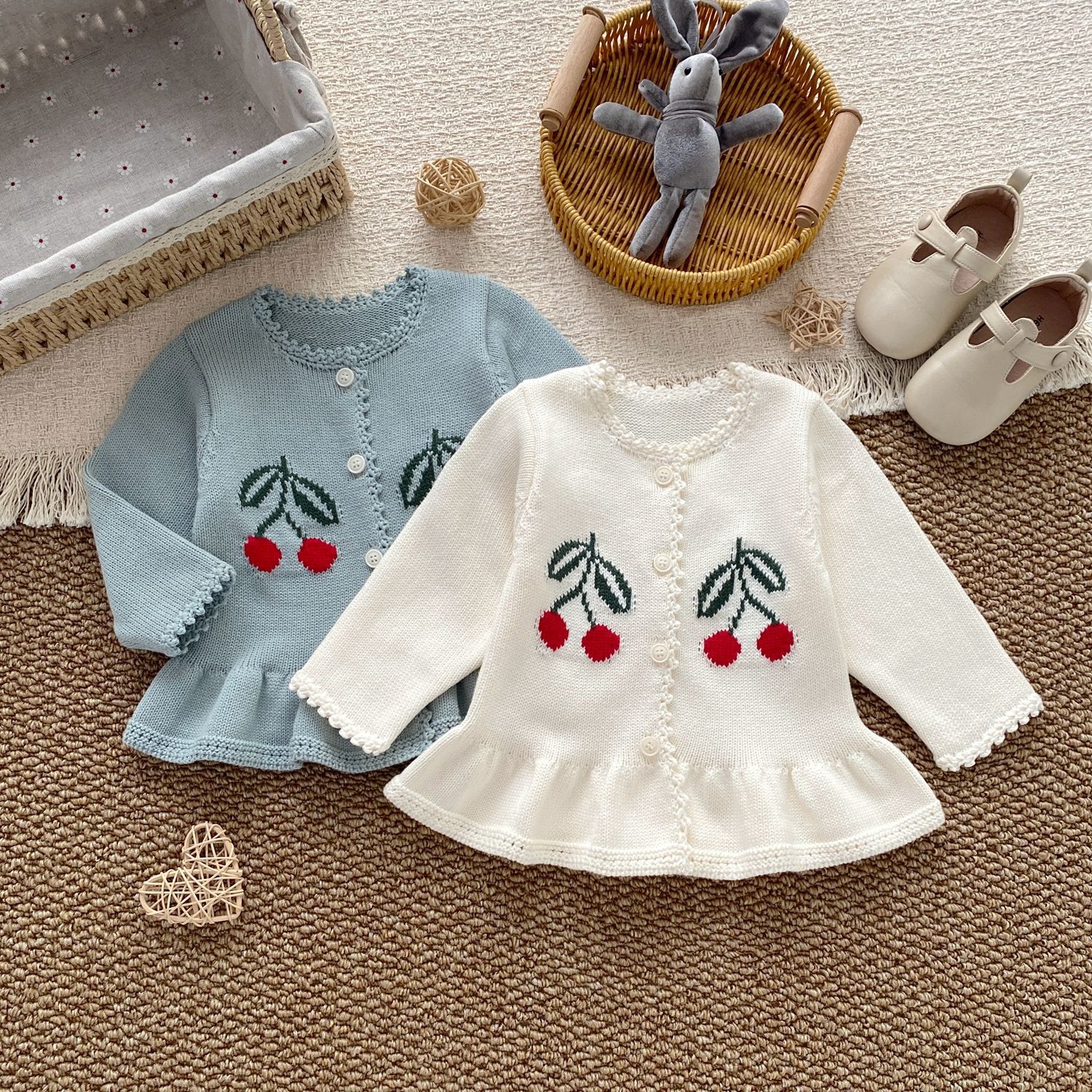 2026 秋子供セーター桜刺繍ガールズニットシングルブレストフリルカーディガン子供ニット衣装