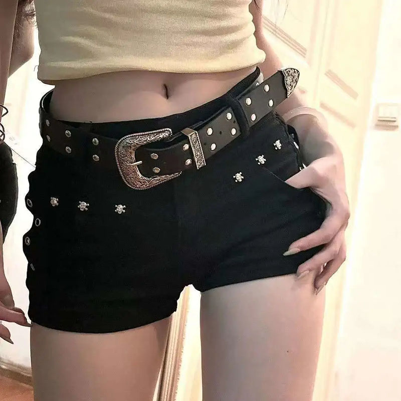 黒のセクシーなローウエスト Y2K ジーンズショーツ女性パンクゴシック人気デニムスーパーショーツ女性の韓国のファッション Slin フィットホットショートパンツ