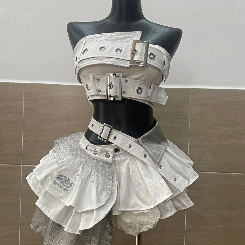 夏ヴィンテージエレガントな Y2K 女性 2 ピースセットパンクゴシックストラップレスクロップトップスハイウエストフリルスカート女性パーティー衣装 2025