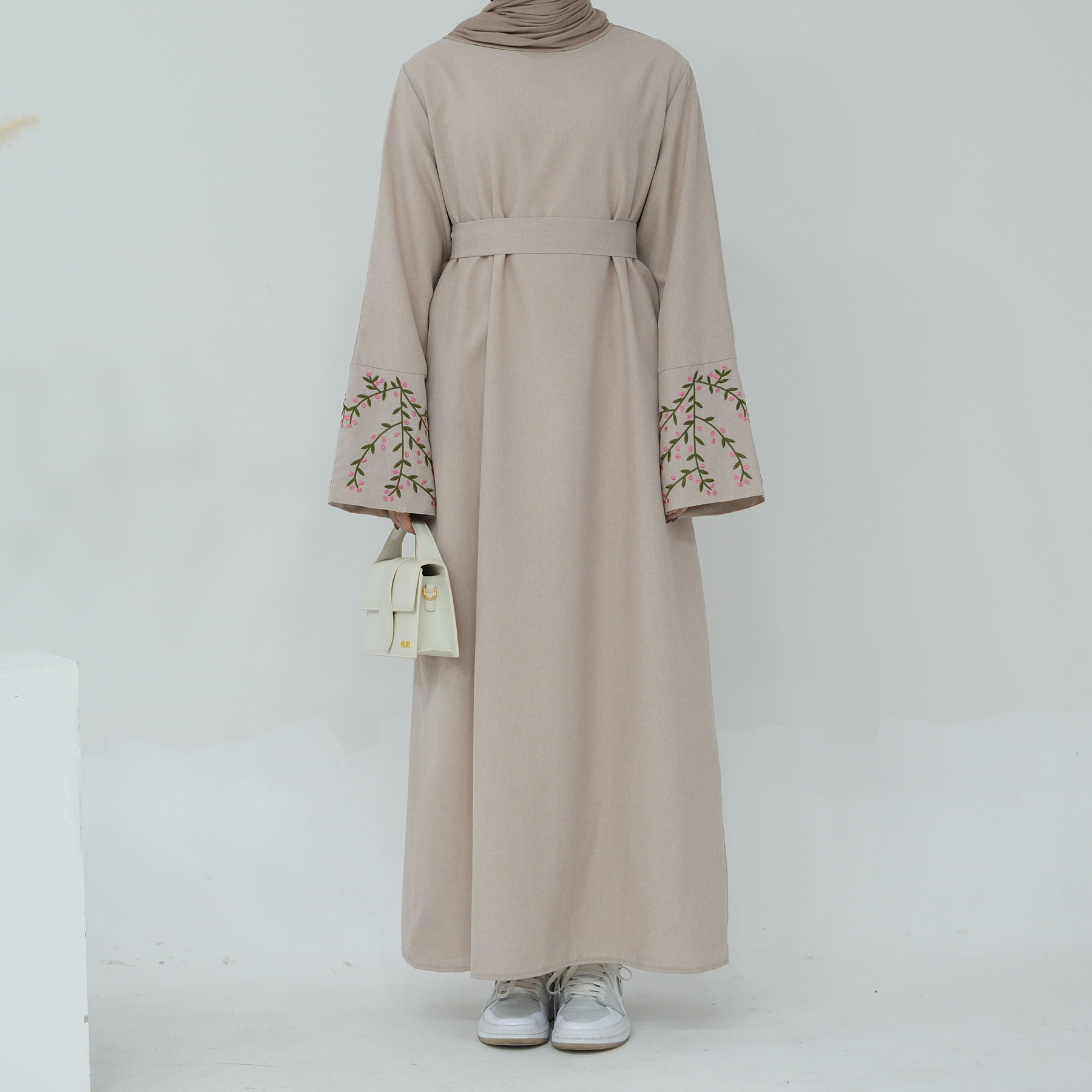 ファッション花刺繍イスラム教徒のドレスローブアバヤ女性全身イスラム教徒の上着礼拝アバヤとベルト wy1963
