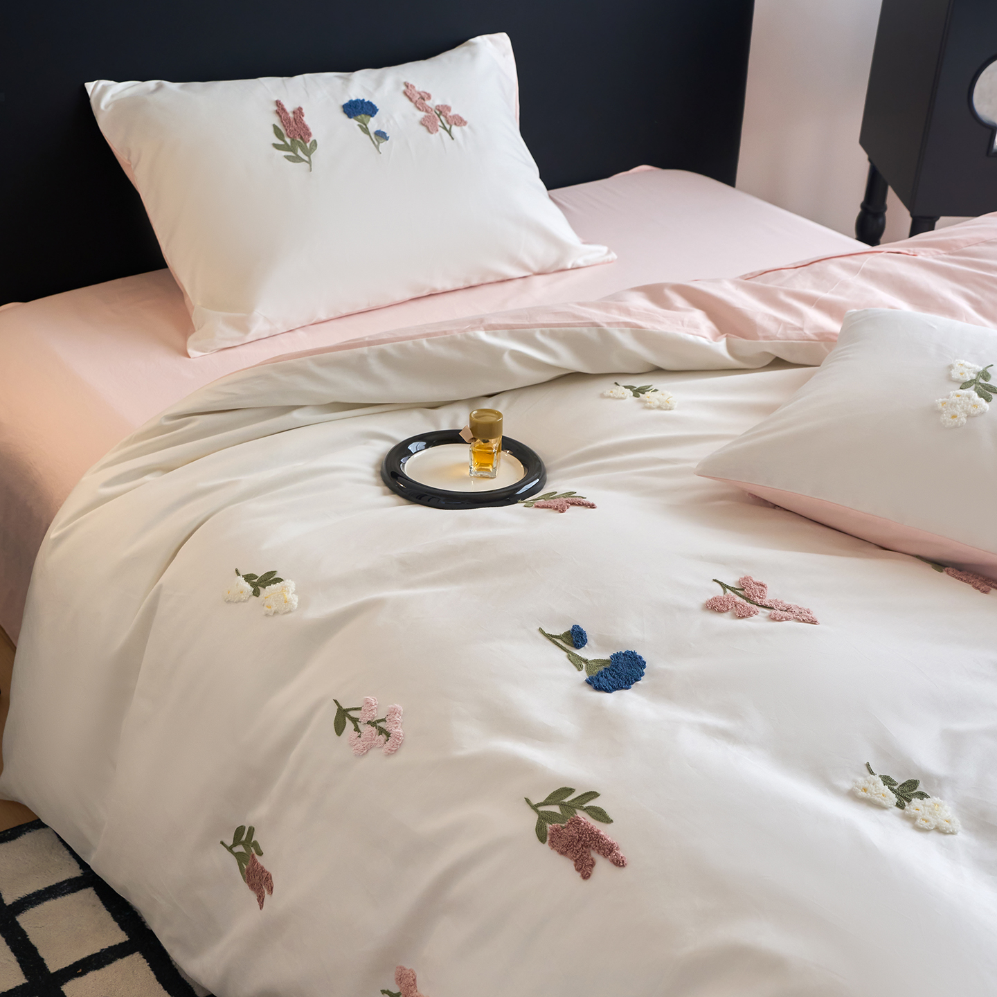 3 ピースシーツセット Floaers 刺繍布団カバーセット、快適な寝具セット、ベッドカバー、オールシーズン対応