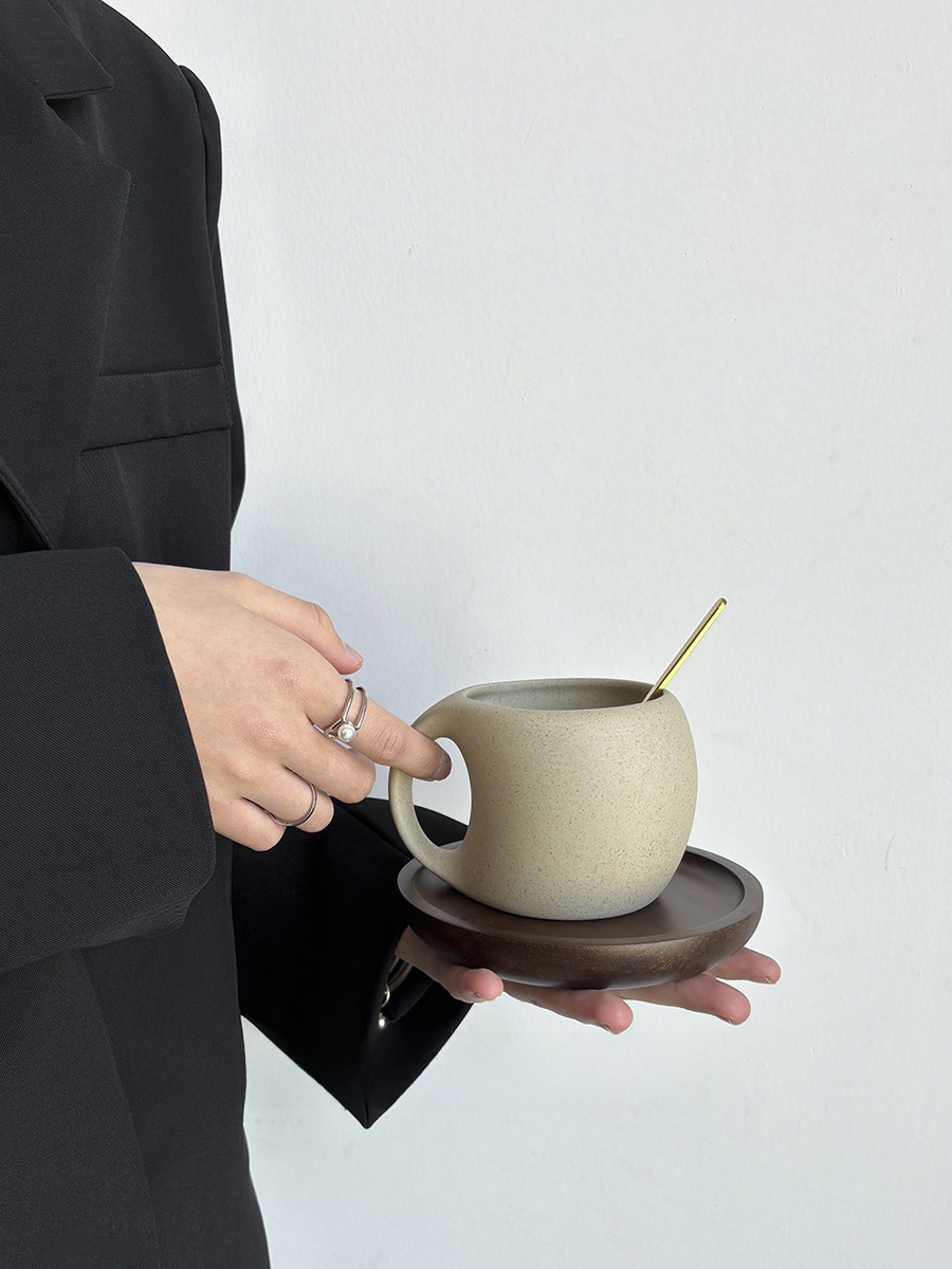 和風セラミックコーヒーカップとプレートセット アフタヌーンティーカップ クリエイティブラテマークカップ オレンジハーフカップ 撹拌スプーン付き
