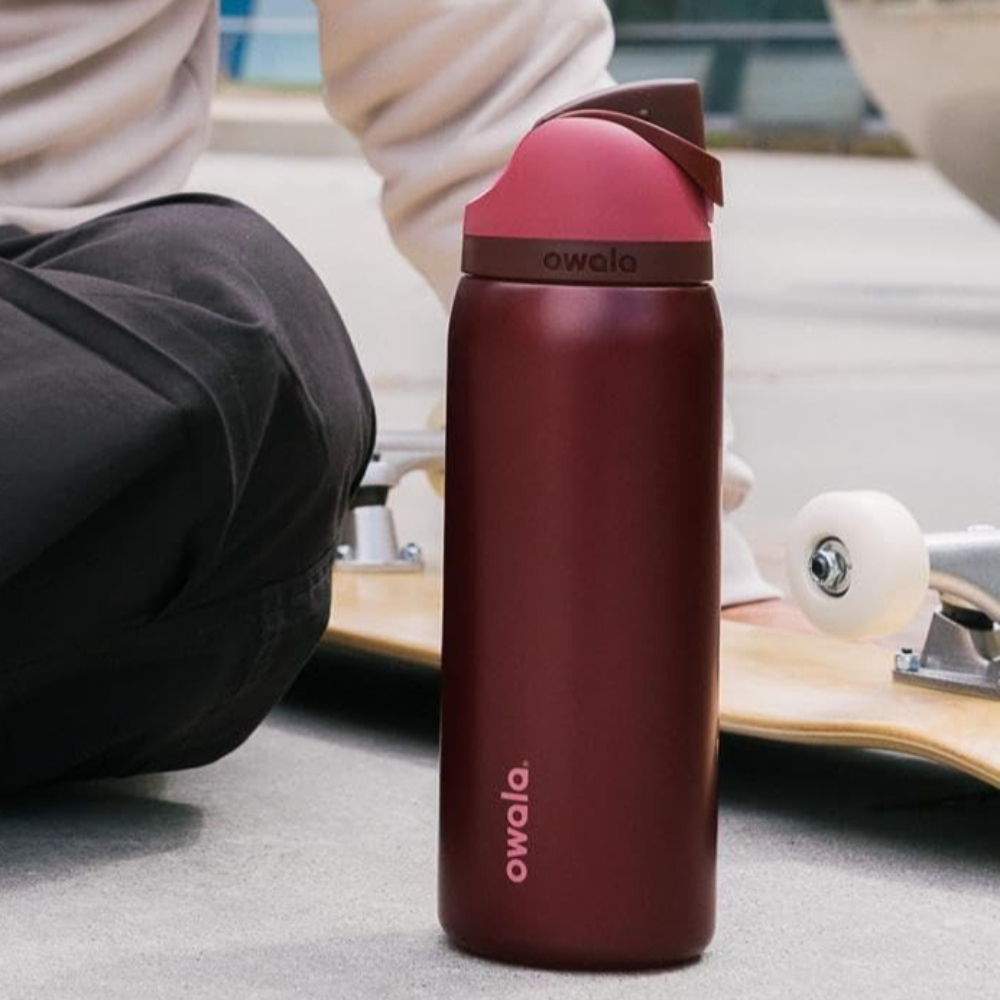 Owala FreeSip 断熱ステンレススチールウォーターボトル ストロー付き BPAフリー スポーツウォーターボトル 旅行に最適 32オンス