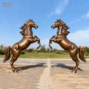 特注の大型青銅製跳馬像　モダンな屋外ガーデン装飾用金属アート作品　動物・馬の彫刻