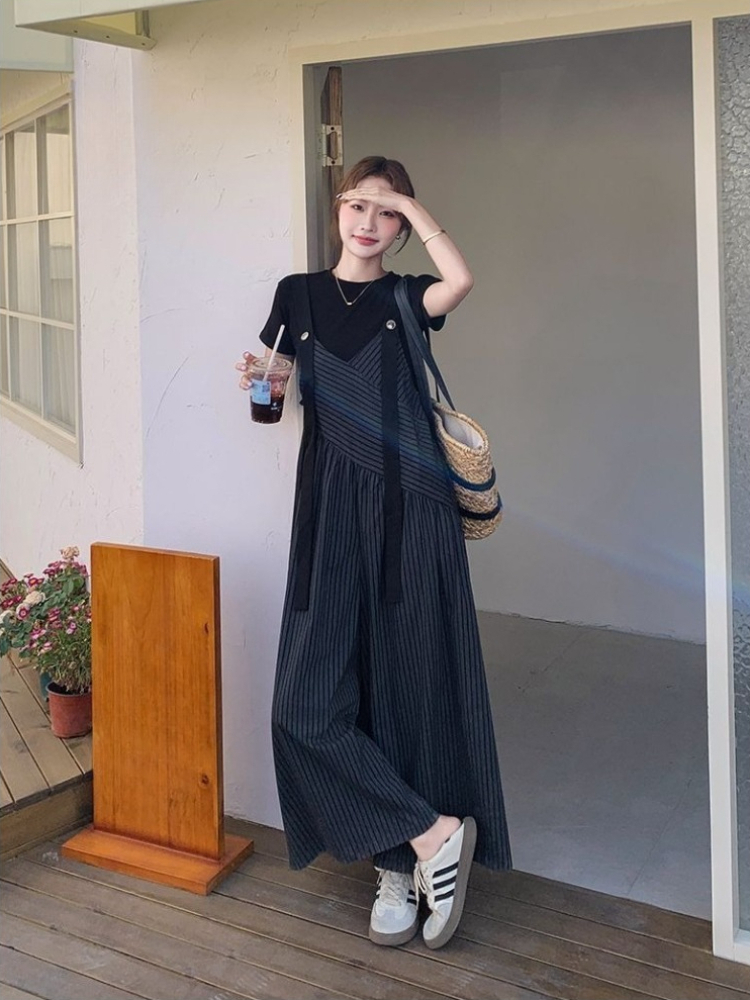 女性のトレンディなカジュアルオーバーオール 2026 夏新しいストライプリラックスフィットジャンプスーツ衣装毎日の休暇ストリートスタイル