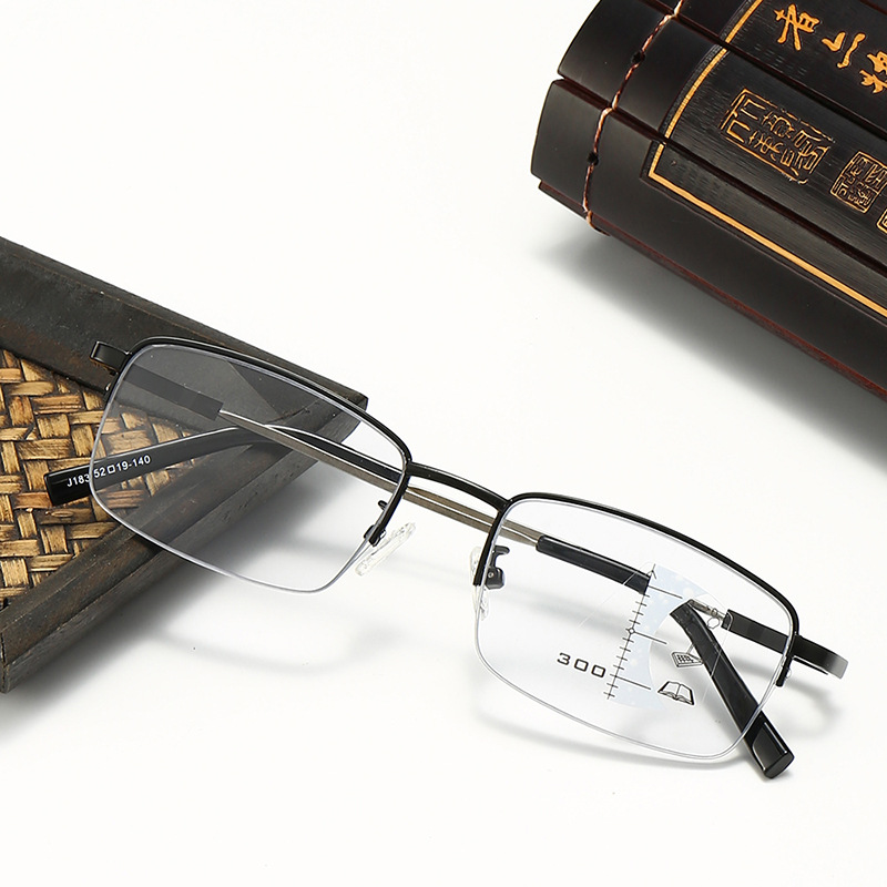 多焦点色変更老眼メガネ、男性インテリジェントズーム高精細ハーフフレーム老眼メガネ