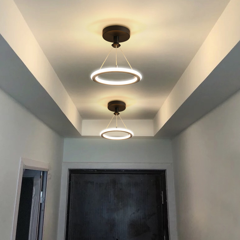 ゴールドブラックモダンな LED シャンデリア室内照明ランプ通路廊下バルコニー寝室ロッカーリビングルーム家の装飾器具