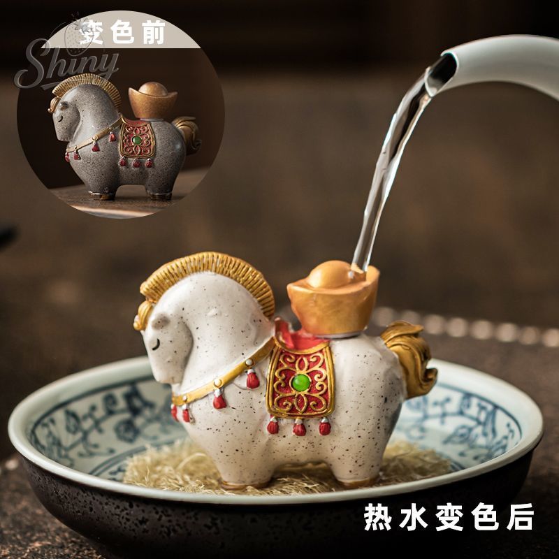 ミニ樹脂変色ティーペット Zhaocai 馬動物彫刻ティーテーブル装飾禅卓上の装飾品茶アクセサリー