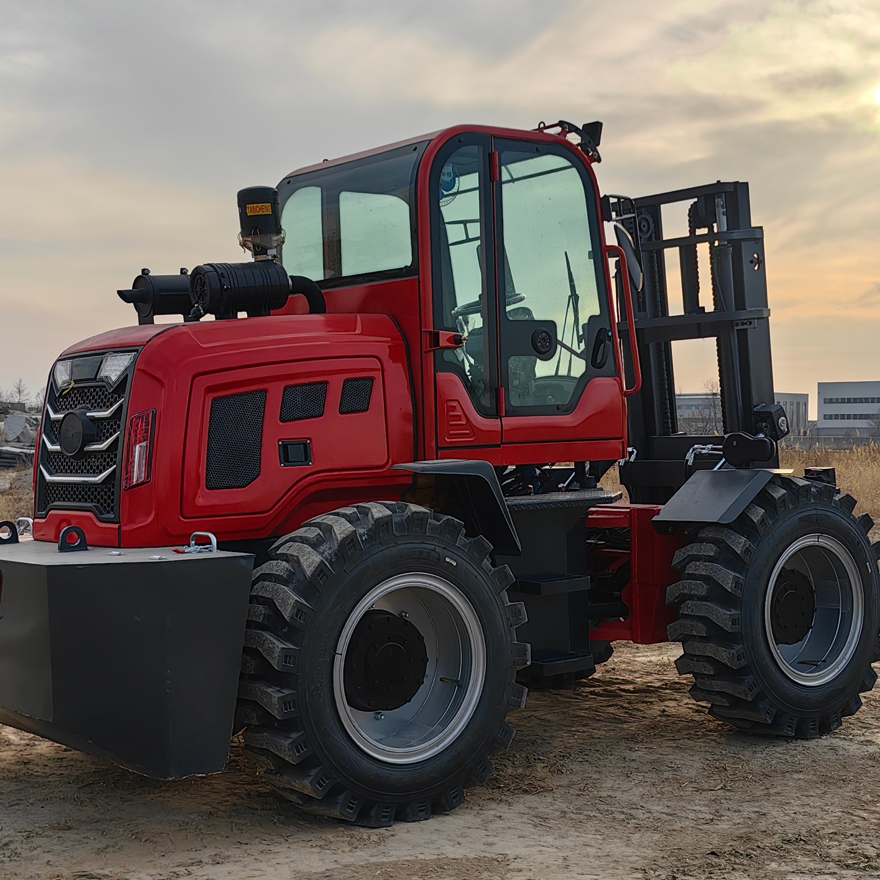 2025 新しいフォークリフト工場機械 4WD オフロードディーゼルフォークリフト 3 トン 3000 キロ不整地フォークリフトソリッドタイヤ