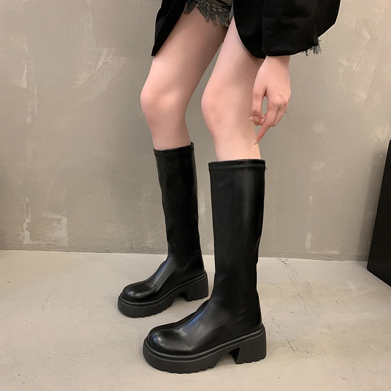 秋と冬の新しいラウンドヘッド厚いソールレトロ高めミッドカーフブーツベルベット付き暖かく快適なファッションショーブーツ