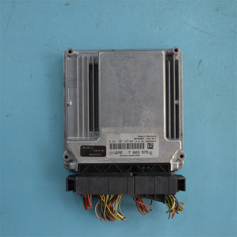 BWM N46 エンジンコンピュータボード E60 E66 E87 ECM コンピュータボード E90 X1 X3 X5 X6 ECU コンピュータボード 0261S05947