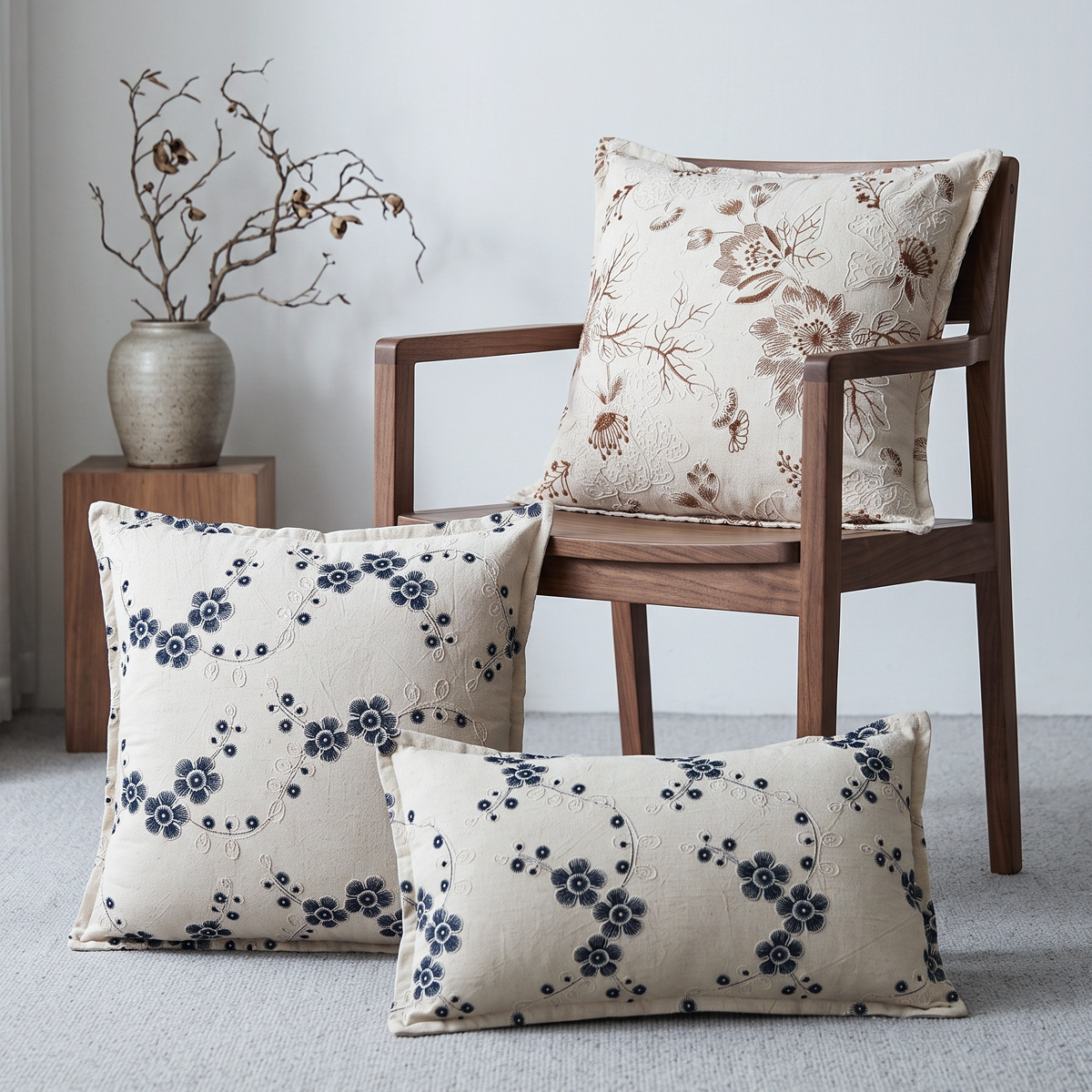 Exquisite Embroidered Cotton Linen Pillow Cover Vintage Floral Cushion Case with Hidden Zipper for Sofa & Bed 45x45cm / 30x50cm