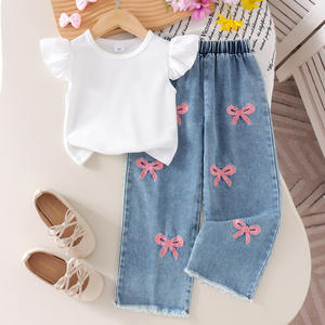 夏用 かわいい女の子用 ホワイトTシャツ・フワフワ袖・リボン刺繍付きデニムパンツの2点セット キュートな幼児用女の子服
