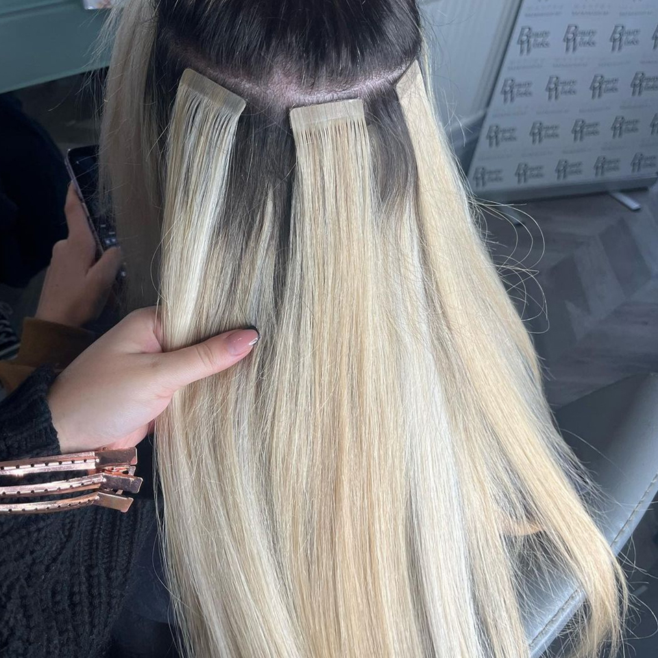 テープインヘアエクステンション ブラジリアンヘア 100% レミー人毛エクステンション 20 個 女性用 スキン横糸接着剤 サロン用