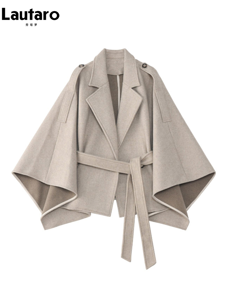 Lautaro 秋冬ルーススタイリッシュな高級ショートソフトウールケープ女性のためのネクタイウエストヴィンテージノースリーブマントコート女性 2022
